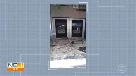 bandidos explodem caixas eletrônicos de banco em escada ne1 g1