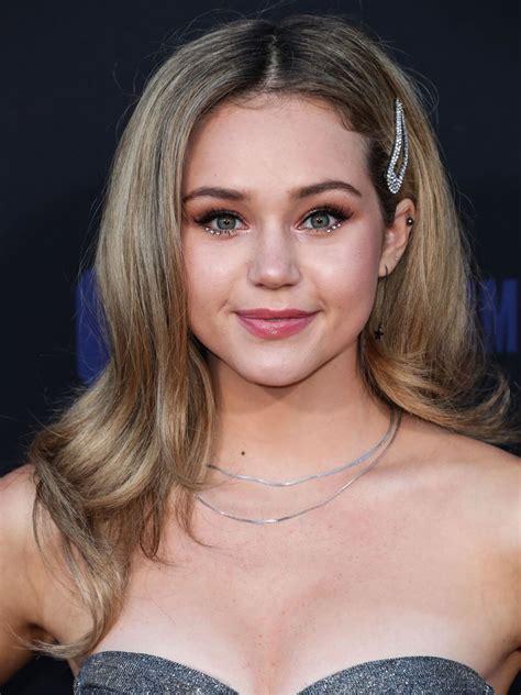 Brec Bassinger At 47 Meters Down Uncaged Premiere In Los