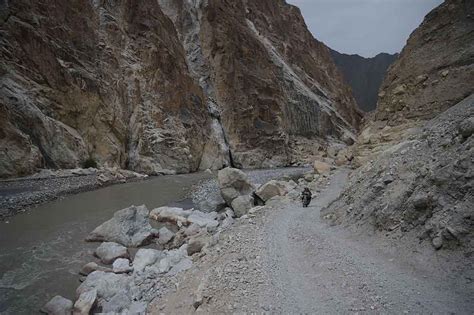 Daring Death On The Remote Roads Of Pakistans Hunza Pakistan