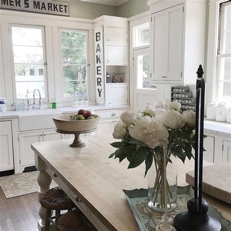 Pin By Little Yellow Cottage On Cozy Cottage Kitchens Historic