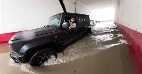 Maruti Suzuki Jimny Easily Wades Through A Water Clogged Underpass Video