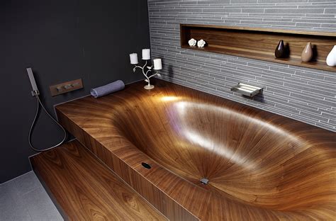 Are wooden bathtubs environmentally positive? Luxurious And Dramatic Wooden Bathtubs Make A Bold Visual ...