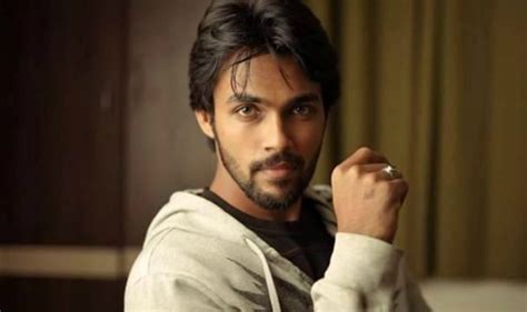 Blessed with a loving husband. Bigg Boss Tamil Winner: Arav Wins The First Season, Takes ...