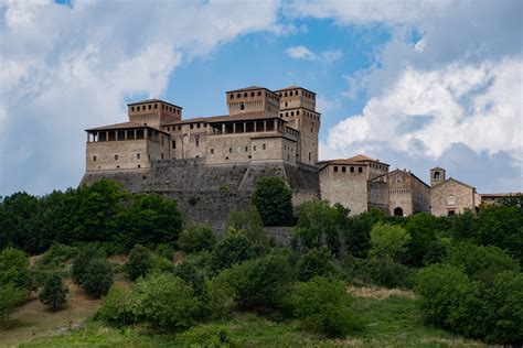 Bcpcit21024 is swift code of banca di piacenza parma (parma crocetta) branch. Castelli del Ducato di Parma e Piacenza- Torrechiara | Flickr