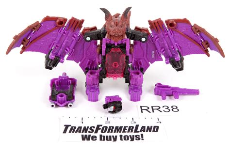 Complete Transformers Generations Titans Return Deluxe Class