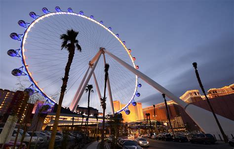 Worlds Tallest Ferris Wheel Opens In Las Vegas Cbs News