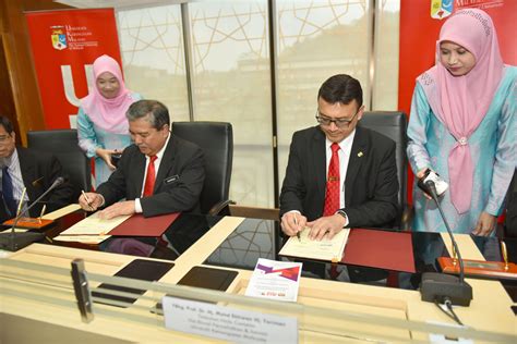 Fst sebagai leading sector dengan komitmen yang kuat untuk senantiasa berperan dalam menghasilkan lulusan berkualitas. Majlis Menandatangani MOU antara UKM-AELB - Fakulti Sains ...