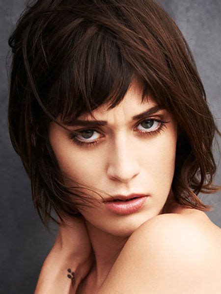 Lizzy Caplan Television Academy Short Hair Styles Messy Hairstyles Cool Hairstyles