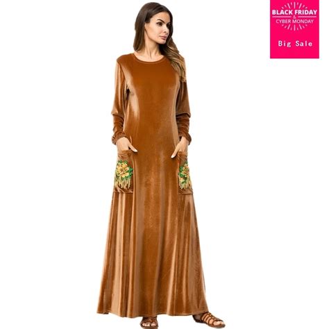 Winter Style Adult Muslim Embroidery Velvet Fabric Abaya Fashion Dubai