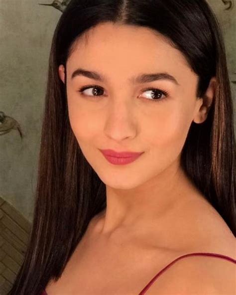 Alia bhatt 2019 mobile wallpaper, bollywood actressfor your android , iphone wallpaper or ipad/tablet wallpapers in hd quality. Photos: Alia Bhatt looks fresh as flower in these snaps ...