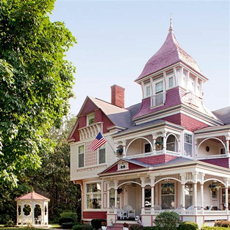 Get The Look Queen Anne Architecture Victorian Homes Architecture