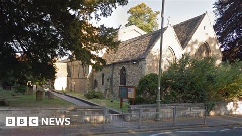 Oxford Vicar Threatens Churchyard Rough Sleepers With Legal Action