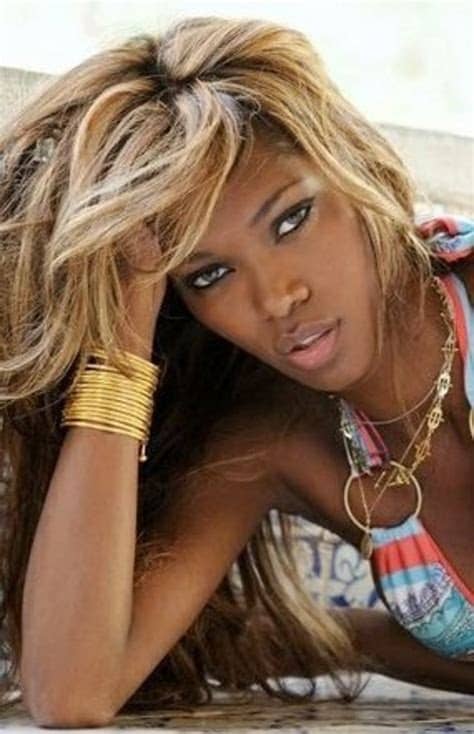 Red hair, tan skin, and green eyes look perfect together. The Best Hair Colors for Brown Skin | HubPages