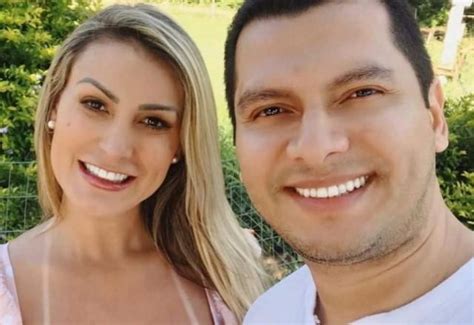 Que Tipo De Pessoa Volta A Se Prostituir Gr Vida Diz Ex Marido De Andressa Urach Sbt Tv