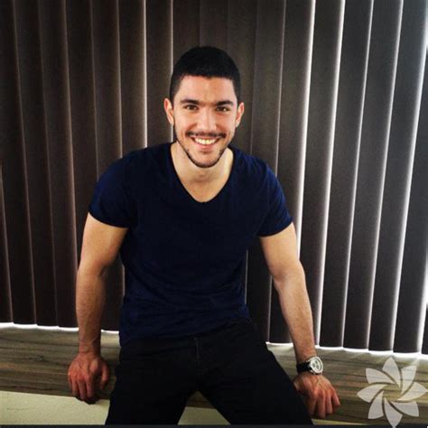 Normal öğrenim hayatını i̇stanbul'da sürdürdükten sonra, üniversiteyi londra'da brunel üniversitesi pazarlama bölümünü bitirdi. 'Ulan İstanbul'un Ferdi'si Kaan Yıldırım | Yaşam