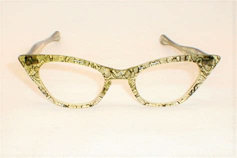 vintage women s eyeglasses cats eye frames black and white