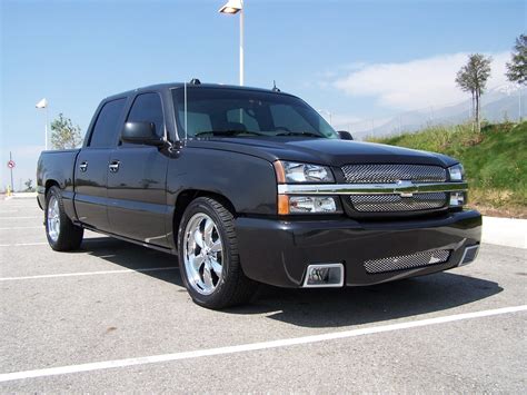 2003 2006 Chevrolet Silverado 150025002500 Hd3500 Street Scene