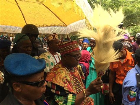 Hundreds Attend Nigerias Osun Osogbo Festival To Celebrate Yoruba