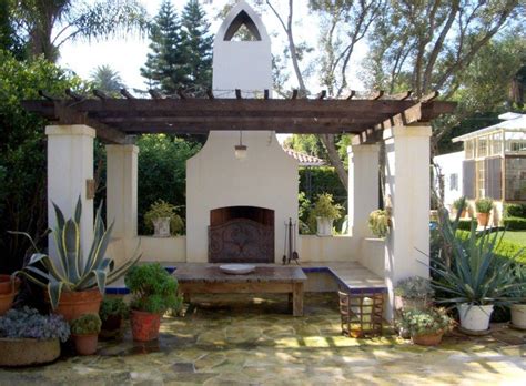 I Want This Spanish Style Homes Spanish Backyard Spanish Style