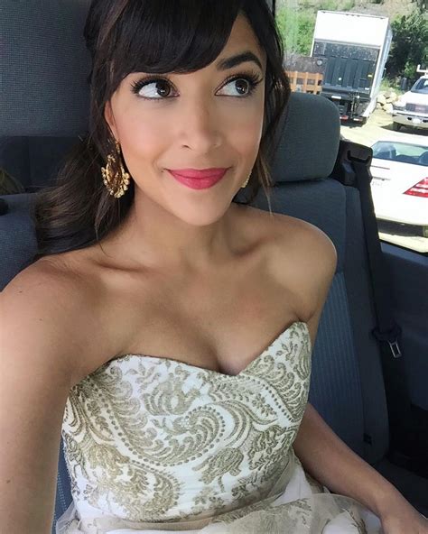 75 Hot Pictures Of Hannah Simone Are Sexy As Hell The Viraler