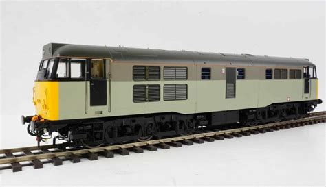 Heljan Class 31 Trainload Freight 3122 £52110 From Omr