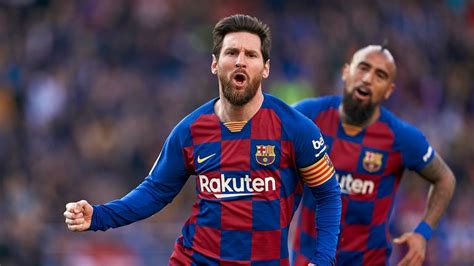 Fc Barcelona Messi Beendet Torflaute Mit Viererpack Real Madrid Blamiert Sich Fußball News