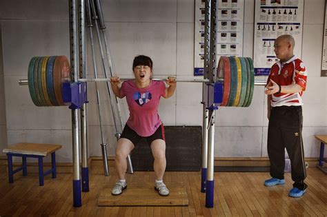 Wang Mingjuan Trying Out For The Chinese Womens Olympic Weightlifting Team At The National