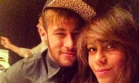 Due to the increasing rumors that varane is leaving, i made a comparison of rv with some cb that could be his replacement. Neymar's sister Rafaella lends her support to the dejected ...