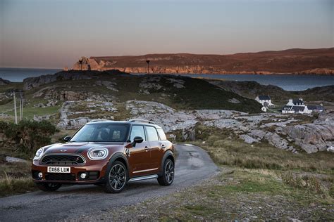 Ask mf: mini countryman or the bmw x1?