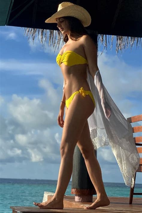 Kiara Advani Wears A Strapless Yellow Bikini In Her Latest Throwback