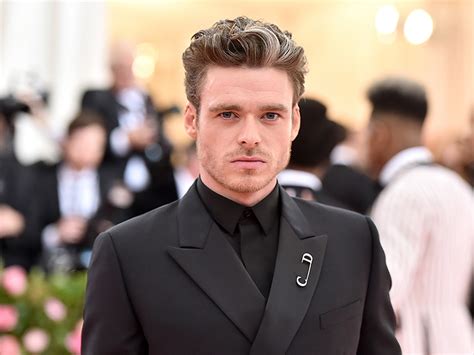 Sean Bean Reckons His Tv Son Richard Madden Is The Perfect James Bond And Same