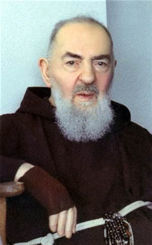 He has inspired extraordinary devotion worldwide but has caused. Laetare Jerusalem: El Padre Pío; un santo que no deja a ...