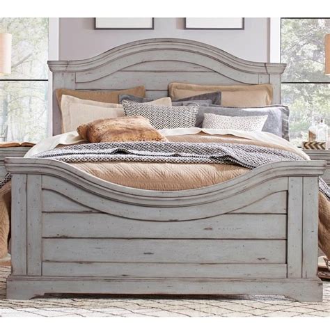 American Woodcrafters Stonebrook Traditional Queen Panel Bed With