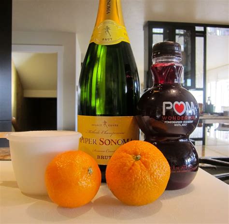 It`s that magical time of the year, and your boss put you in charge of the christmas party. champagne-cocktail with clementine and pom | Cocktails ...