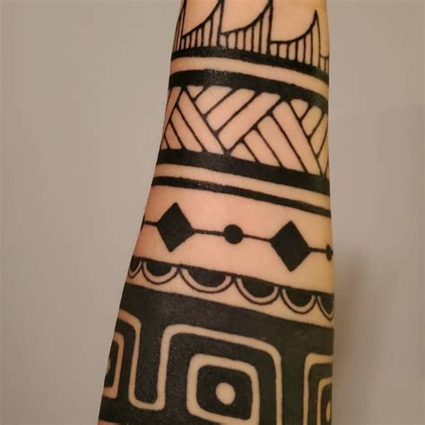 Top 123 Traditional Tribal Tattoo Designs
