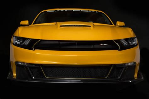 2015 (mmxv) was a common year starting on thursday of the gregorian calendar, the 2015th year of the common era (ce) and anno domini (ad) designations, the 15th year of the 3rd millennium. 2015 Mustang Saleen S302 Black Label | AmcarGuide.com ...