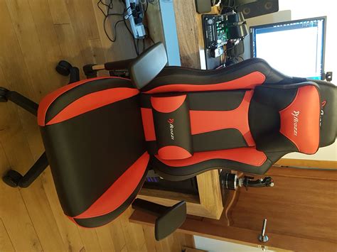 The Hardware Review Arozzi Vernazza Gaming Chair Initial Impressions