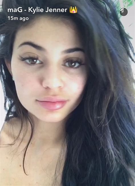 Kylie Jenner Flashes A Huge Diamond Ring As She Goes Make Up Free On