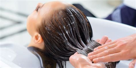 3 Reasons To Schedule A Deep Conditioning Treatment At A Hair Salon