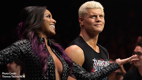 Aew News Cody And Brandi Rhodes Share First Pictures Of Baby Girl