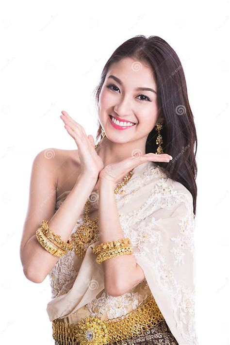 Thaise Dame In De Uitstekende Originele Kledij Van Thailand Stock Foto Image Of Vrolijk Goud