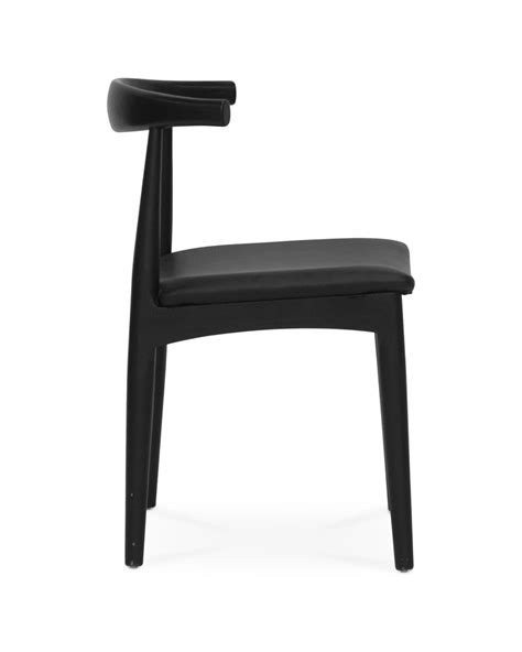 Simple, yet elegant, the organic flow of this danish style wood chair makes is suitable as a dining chair or as a feature. Hans wegner replica elbow chair, black - black seat - Cintesi