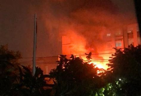Gedung Kasuari Rumah Sakit Dr Kariadi Semarang Kebakaran Petugas