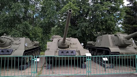 Restored Su 100 Red Army Ww2 100mm Tank Destroyer In Moscow Russia
