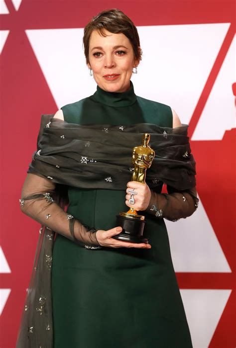 Olivia Colman Oscars 2019 Red Carpet • Celebmafia