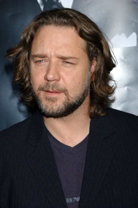 Russel married patsy crow (born howell) on month day 1823, at age 19 at marriage place, tennessee. Russell Crowe est un grand blagueur