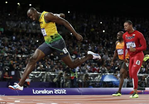 Usain Bolt Wins 100m Final At London 2012 Olympics Daily Mail Online