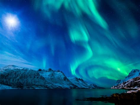 Northern Lights Wallpaper 4k ~ Aurora Borealis Wallpaper 4k Stars