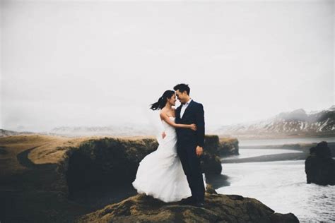 73,000+ vectors, stock photos & psd files. Pre-Wedding Photos in Iceland | Junebug Weddings
