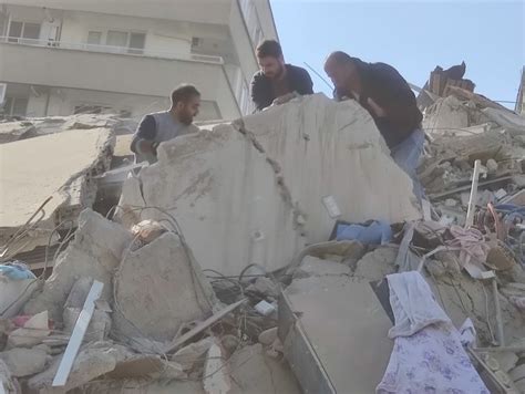 Muğla merkezli deprem kaç şiddetindeydi? İzmir'de 6,6 büyüklüğünde deprem meydana geldi! İşte ilk ...